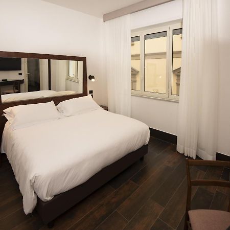 Domus Altana Hotel Napoli Bagian luar foto