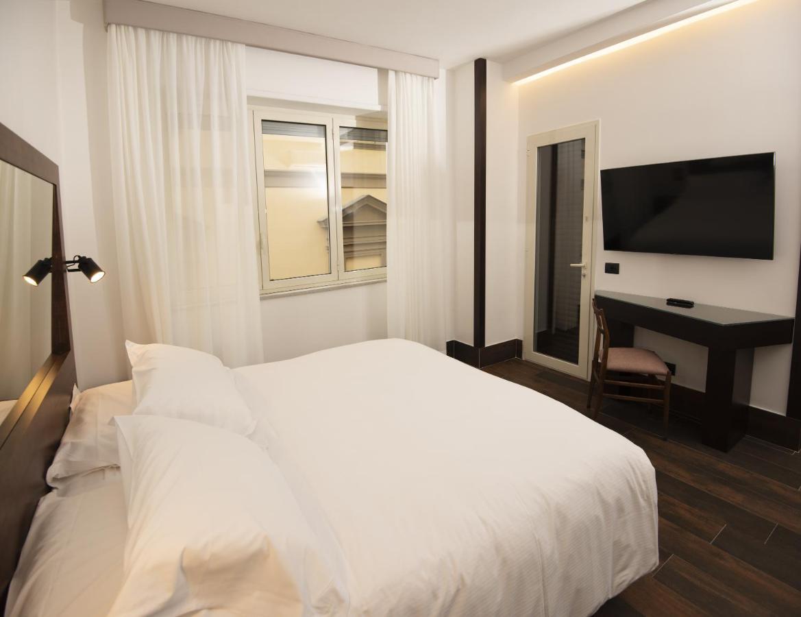 Domus Altana Hotel Napoli Bagian luar foto